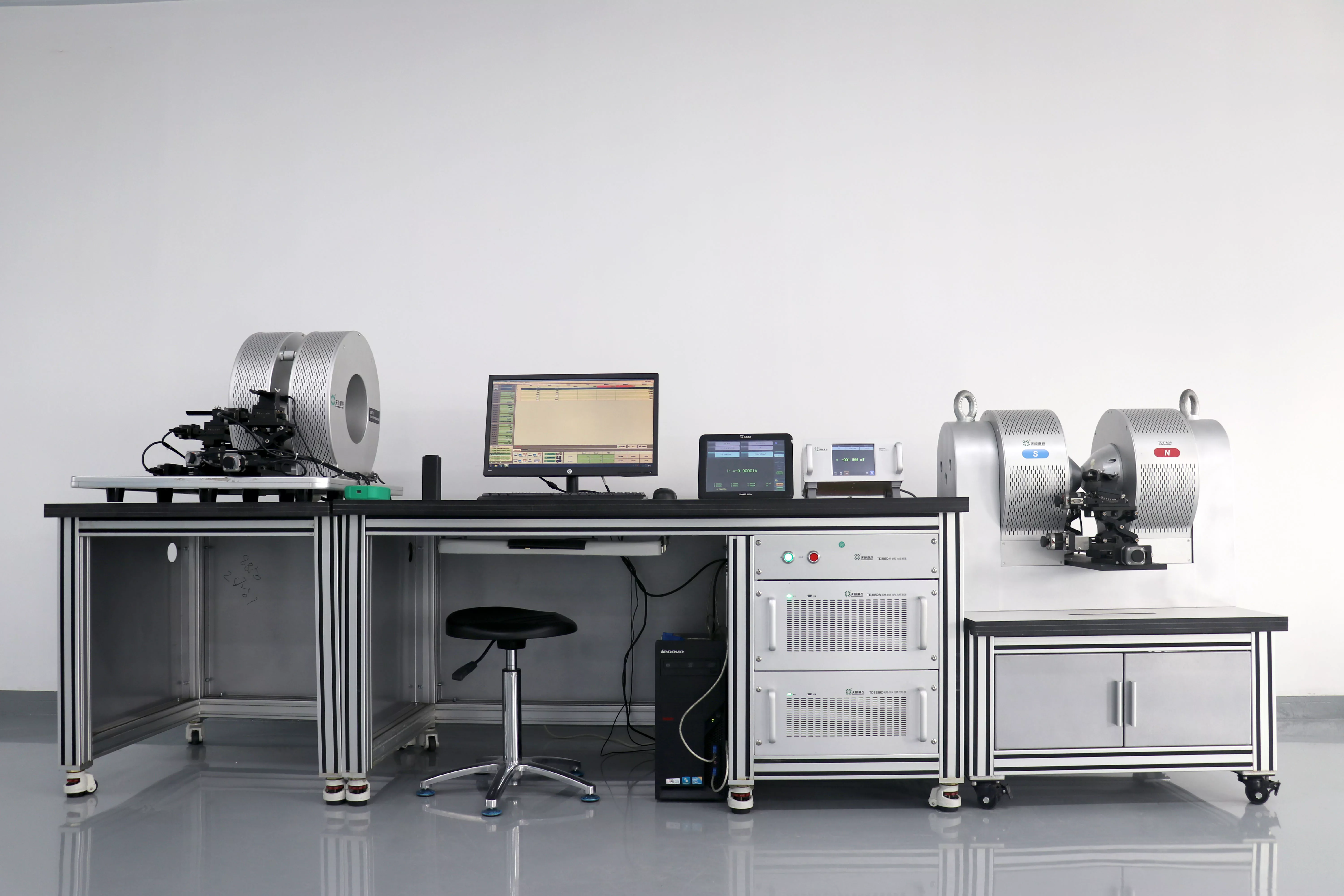 자력계 교정 장치